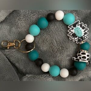 Chic Turquoise and Black Beaded Bracelet
